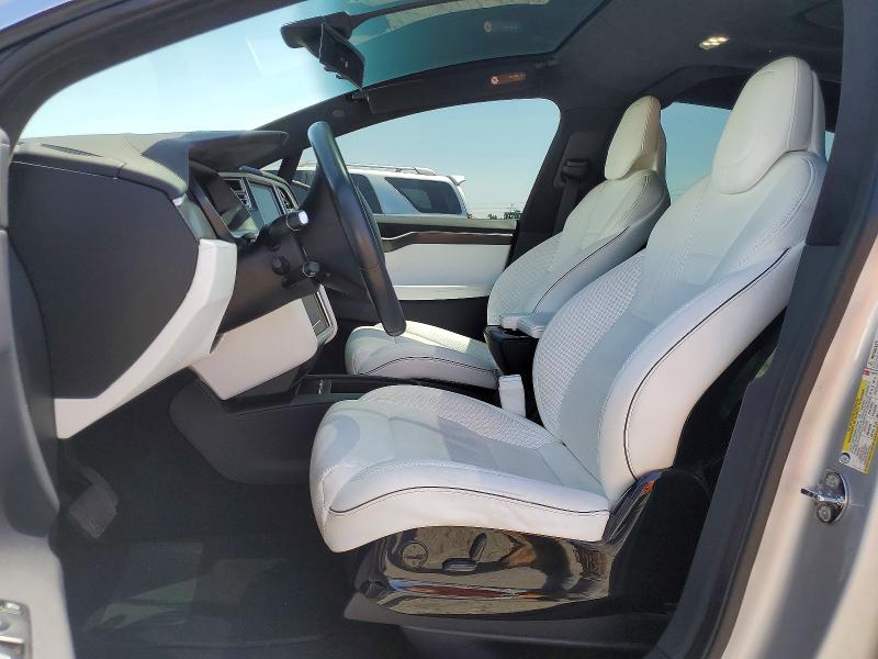 2017 Tesla Model x VIN 5YJXCBE25HF038137 COPART salvage auction — MINOR DENT/SCRATCHES, CA - SALVAGE CERTIFICATE, sold $15,500 on 2026-07-13 (photo 7)