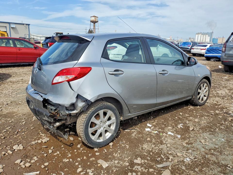 2013 Mazda 2 VIN JM1DE1LZ1D0157772 COPART salvage auction — REAR END, Il - Salvage Certificate, sold $925 on 2026-07-31 (photo 3)