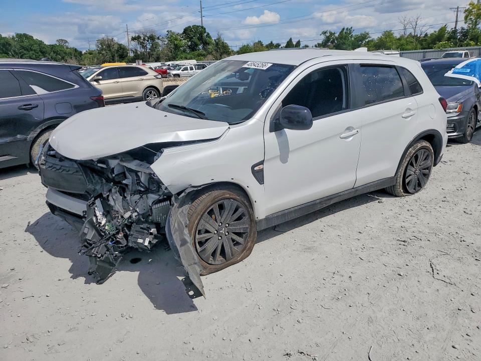2025 Mitsubishi Outlander VIN JA4ARUAU8SU004192 COPART salvage auction — FRONT END, Fl - Certificate Of Destruction, sold $6,300 on 2026-07-09 (photo 1)