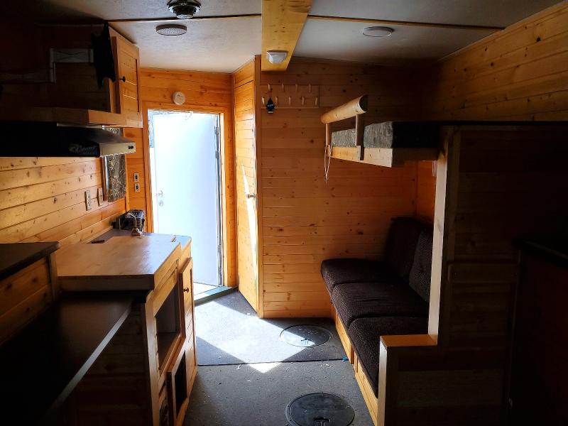2014 Ice castle VIN 5TJBE2314EM006870 COPART salvage auction — HAIL, MN - CERT OF TITLE-SALVAGE, sold $4,500 on 2026-07-30 (photo 5)