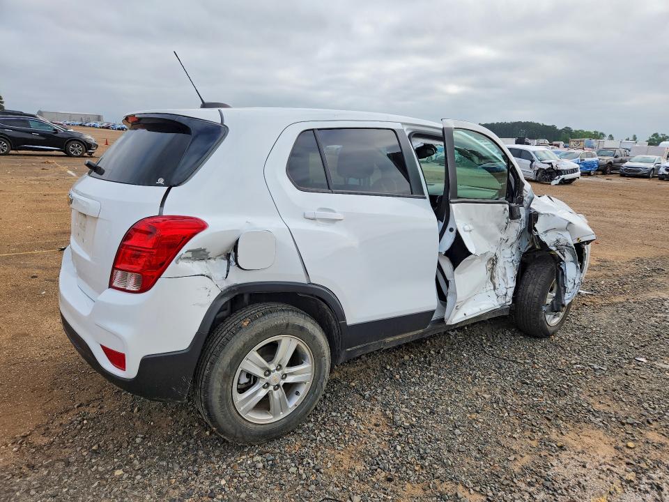2022 Chevrolet Trax VIN KL7CJNSMXNB549897 COPART salvage auction — SIDE, Tx - Salvage Vehicle Title, sold $1,550 on 2026-07-20 (photo 3)