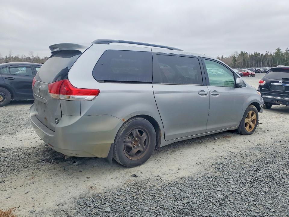 2011 Toyota VIN 5TDKK3DC8BS159342 COPART salvage auction — SIDE, Pe - Clean Title, sold $1,250 on 2026-07-02 (photo 3)