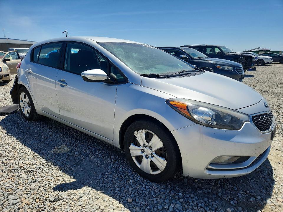 2016 Kia Forte VIN KNAFK5A82G5585194 COPART salvage auction — REAR END, CO - PUBLIC - SALVAGE TITLE, sold $700 on 2026-07-09 (photo 4)