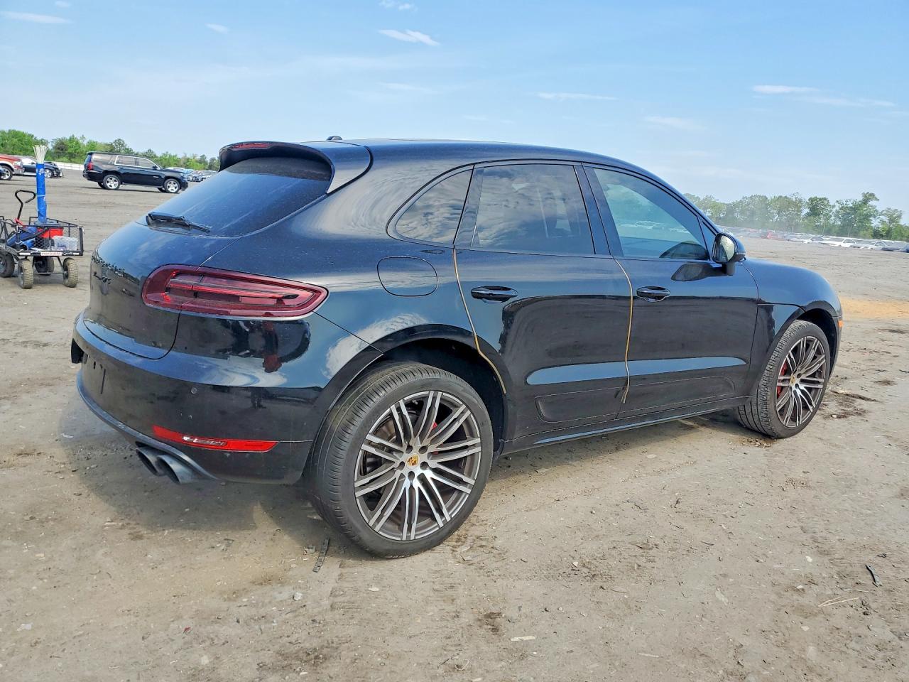 2018 Porsche Macan VIN WP1AG2A50JLB61534 COPART salvage auction — Rear End, VA - CERT OF TITLE - SALVAGE, sold $7,100 on 2026-07-01 (photo 3)