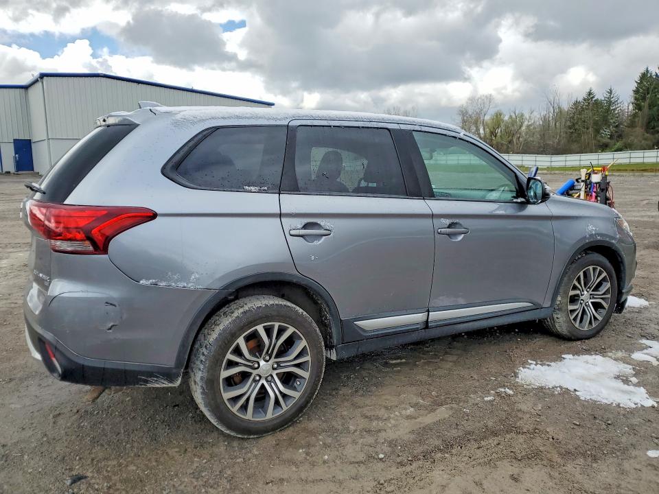 2017 Mitsubishi Outlander VIN JA4AZ3A3XHZ027342 COPART salvage auction — FRONT END, Id - Salvage Certificate Of Title, sold $1,000 on 2026-07-20 (photo 3)