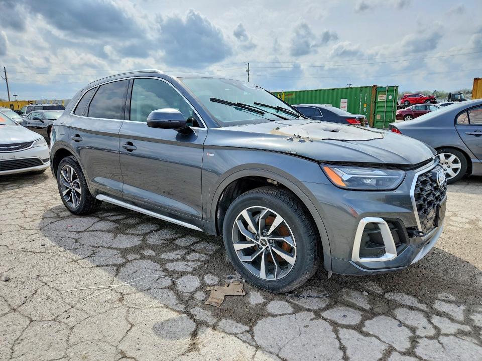 2023 Audi Q5 VIN WA1EAAFY8P2055732 COPART salvage auction — Burn Engine, Fl - Cert Of Title Slvg Rebuildable, sold $9,300 on 2026-07-24 (photo 4)