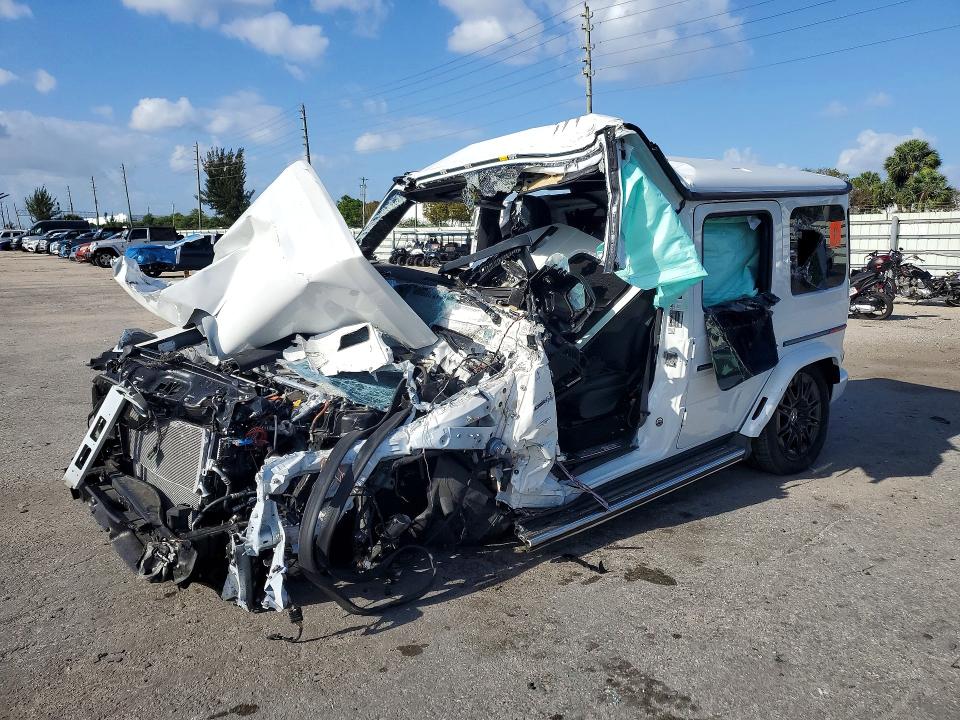 2025 Mercedes-benz G-class VIN W1NWM0ABXSX036926 COPART salvage auction — FRONT END, Fl - Certificate Of Destruction, sold $16,300 on 2026-07-13 (photo 1)