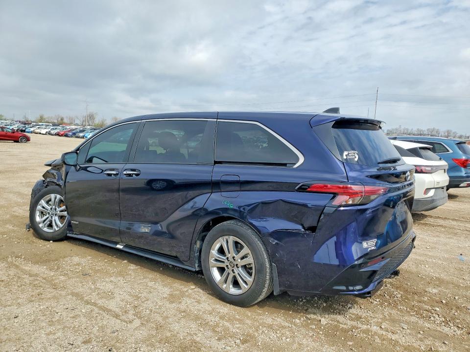 2021 Toyota Sienna VIN 5TDXSKFC9MS005318 COPART salvage auction — FRONT END, Ia - Cert Of Title-Salvage Title, sold $1,550 on 2026-07-29 (photo 2)