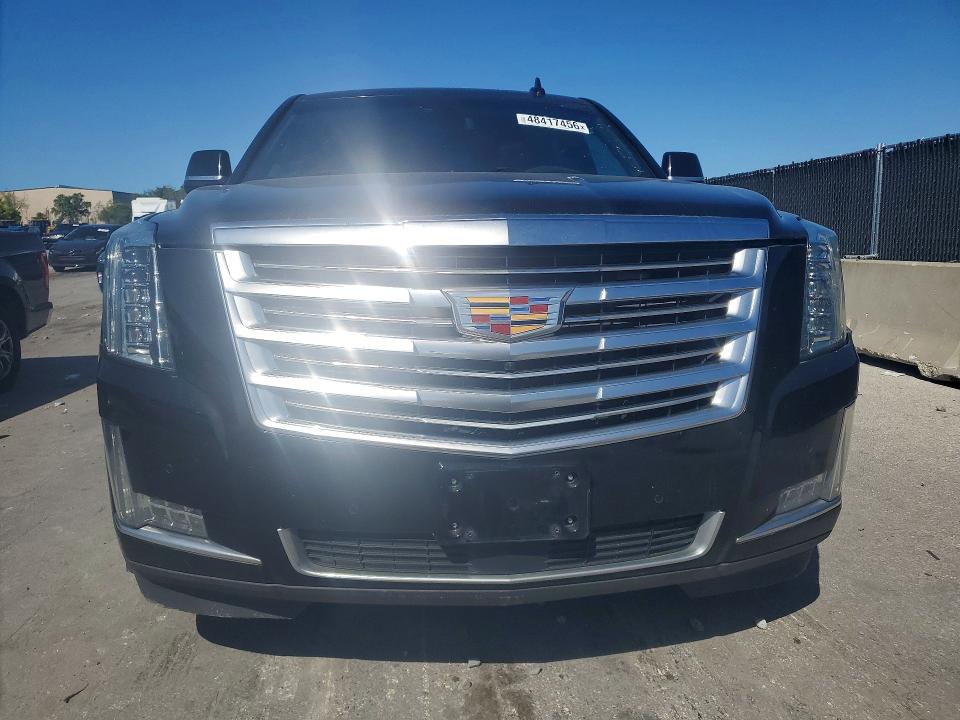 2019 Cadillac Escalade VIN 1GYS4DKJ3KR149523 COPART salvage auction — MINOR DENT/SCRATCHES, Tx - Certificate Of Title (P), sold $11,800 on 2026-07-30 (photo 5)