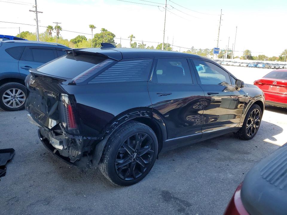 2025 Cadillac Optiq VIN 3GYK3EMR8SS182669 COPART salvage auction — REAR END, Salvage Title, sold $17,200 on 2026-07-24 (photo 3)