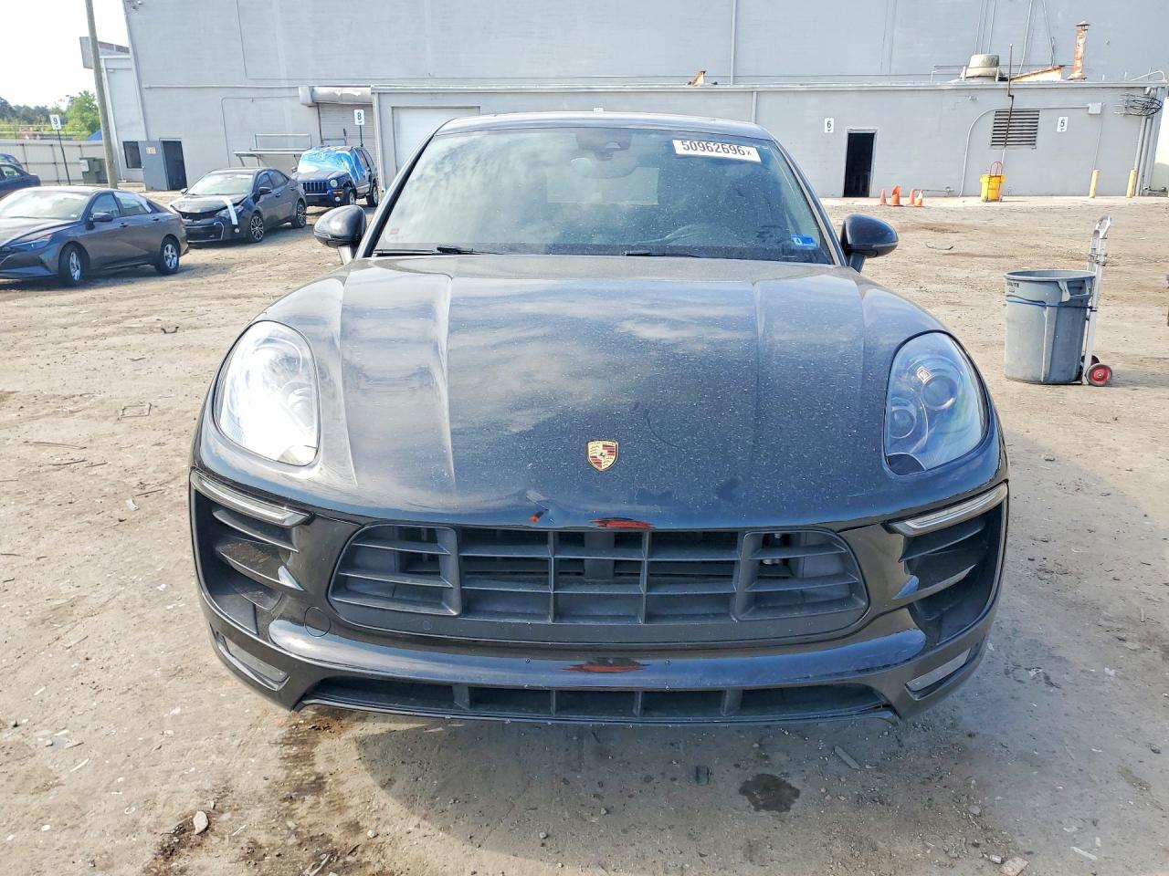 2018 Porsche Macan VIN WP1AG2A50JLB61534 COPART salvage auction — Rear End, VA - CERT OF TITLE - SALVAGE, sold $7,100 on 2026-07-01 (photo 5)