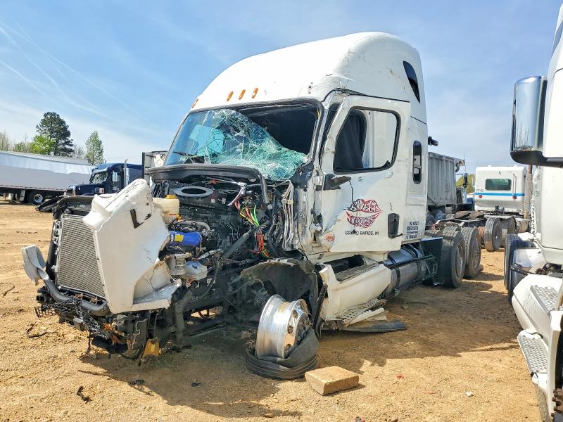 2026 Freightliner Cascadia 126 VIN 3AKJHHDR9TSWN4449 COPART salvage auction — ALL OVER, VA - CERT OF TITLE - SALVAGE, sold $41,500 on 2026-09-10 (photo 2)