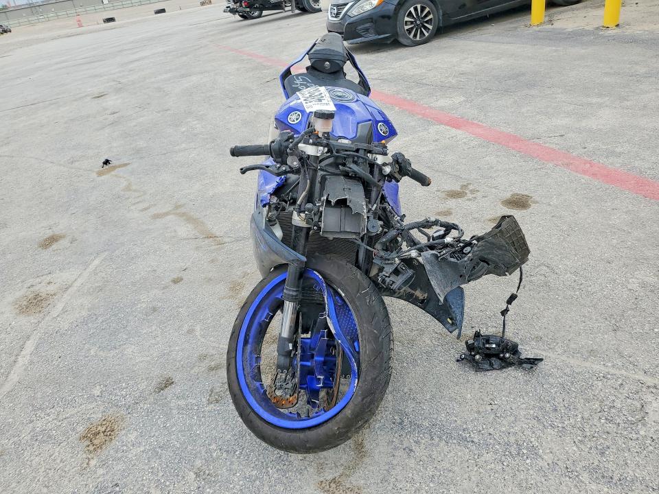 2022 Yamaha Yzf VIN JYARN66E4NA001938 COPART salvage auction — FRONT END, Tx - Salvage Vehicle Title, sold $5,000 on 2026-07-02 (photo 2)