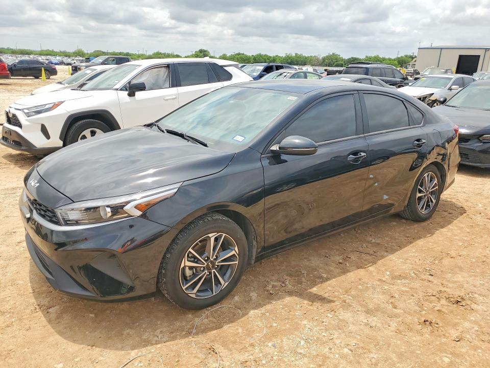 2024 Kia Forte VIN 3KPF24AD1RE781032 COPART salvage auction — REAR END, Tx - Salvage Vehicle Title, sold $4,350 on 2026-07-09 (photo 1)