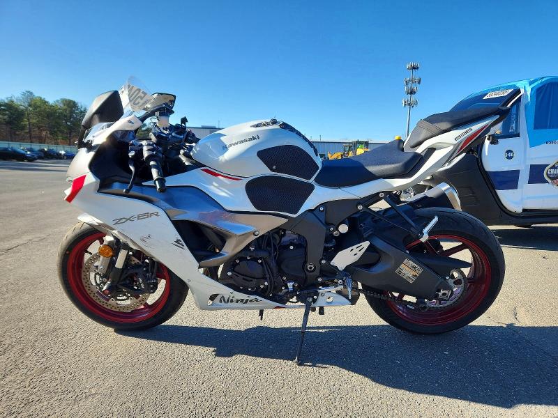2025 Kawasaki VIN JKBZXJJ16SA025536 COPART salvage auction — VANDALISM, Nj - Cert Of Title-Salvage, sold $1,450 on 2026-07-23 (photo 3)