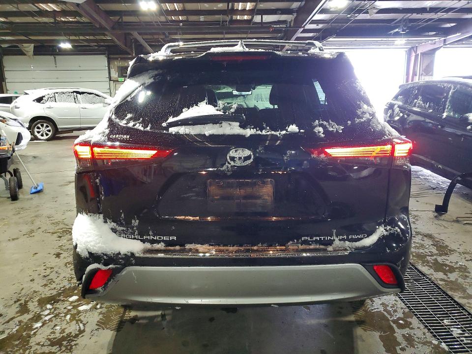 2021 Toyota Highlander VIN 5TDFZRBH0MS103459 COPART salvage auction — REAR END, Salvage Title, sold $5,200 on 2026-07-30 (photo 6)