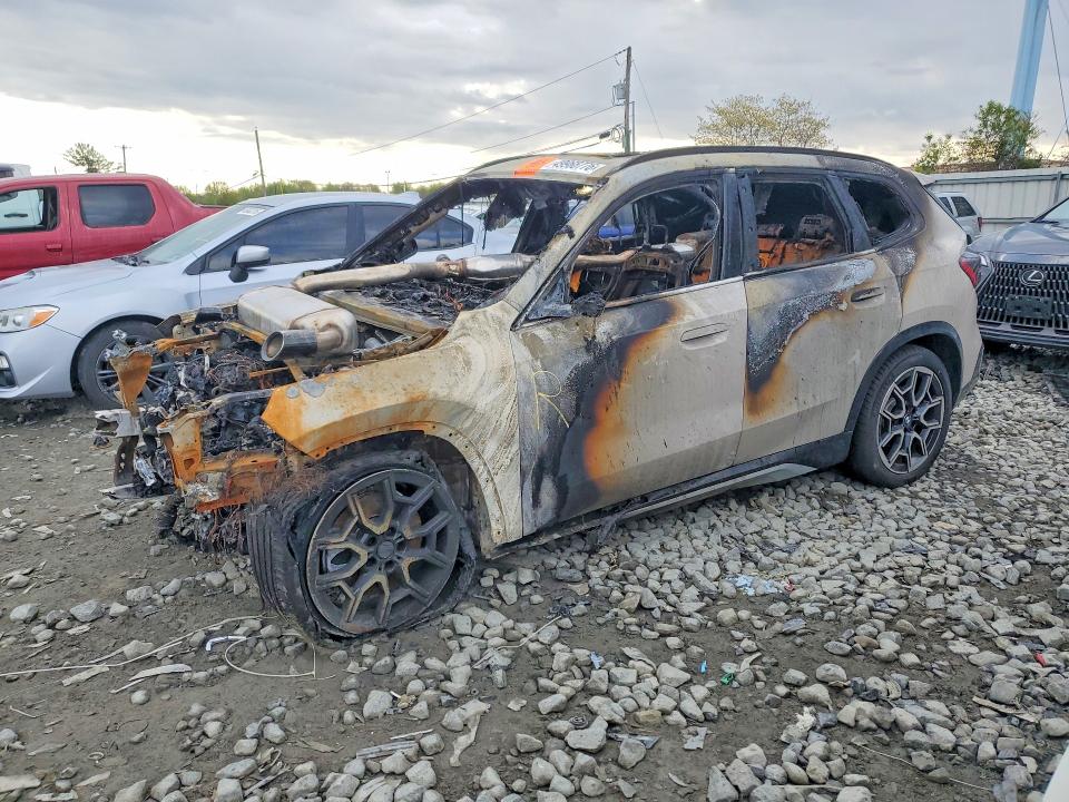 2026 BMW X1 VIN WBX73EF08T5488618 COPART salvage auction — BURN, NJ - CERT OF TITLE-SALVAGE, sold $825 on 2026-07-27 (photo 1)