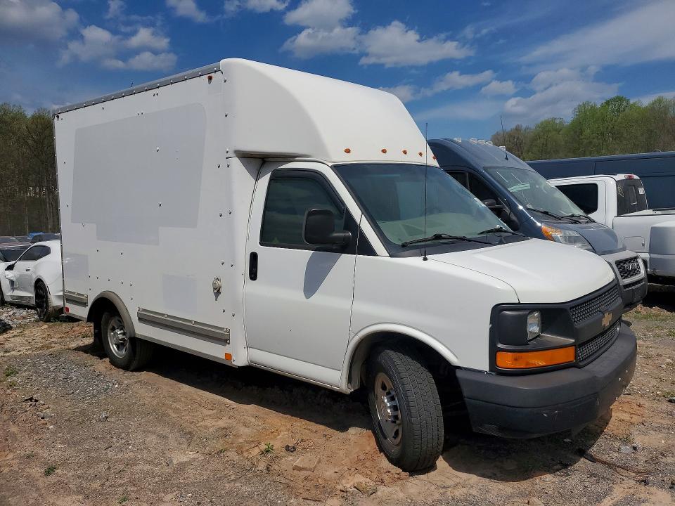 2015 Chevrolet Express VIN 1GB0G2CG9F1277527 COPART salvage auction — MINOR DENT/SCRATCHES, PA - CERT OF TITLE, sold $4,500 on 2026-07-08 (photo 4)