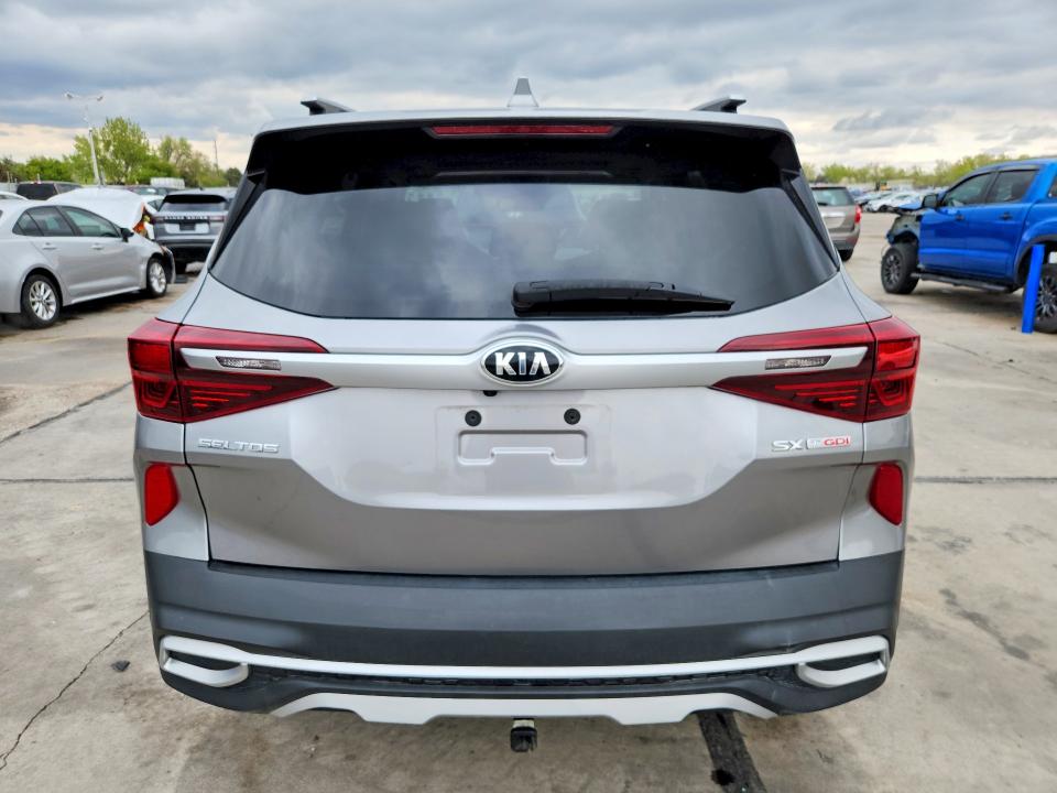 2021 Kia Seltos VIN KNDETCA20M7186750 COPART salvage auction — HAIL, Co - Cert Of Title-Rebuilt Salvage, sold $7,100 on 2026-08-10 (photo 6)
