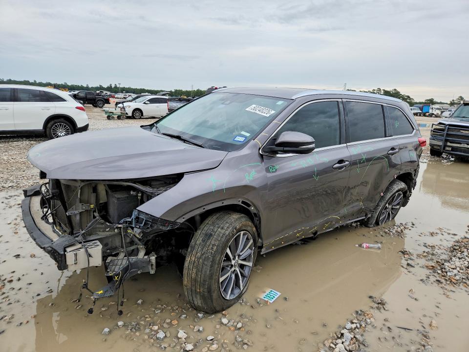 2019 Toyota Highlander VIN 5TDKZRFH3KS569537 COPART salvage auction — FRONT END, TX - SALVAGE VEHICLE TITLE, sold $8,300 on 2026-07-21 (photo 1)