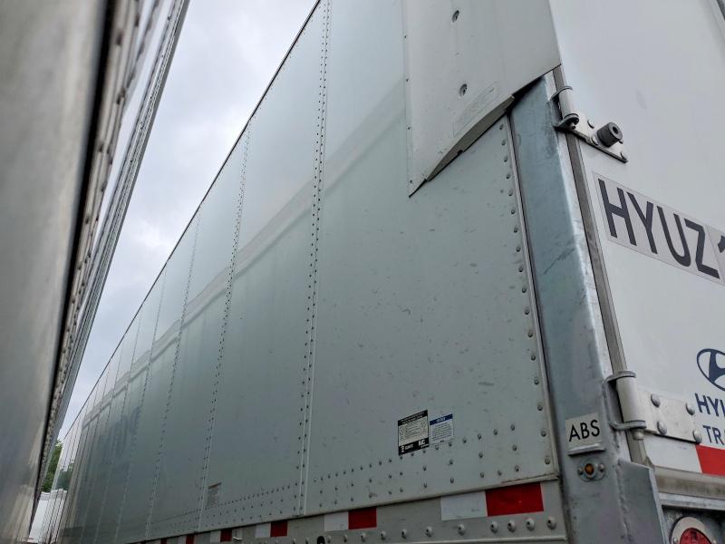 2025 Hyun Trailer VIN 3H3V532K2SS146079 COPART salvage auction — ROOF, Tx - Salvage Vehicle Title, sold $7,100 on 2026-08-13 (photo 3)