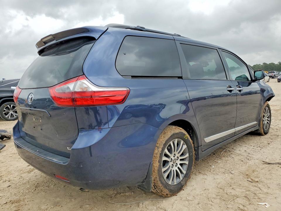 2020 Toyota Sienna VIN 5TDYZ3DC7LS062852 COPART salvage auction — FRONT END, Tx - Salvage Vehicle Title, sold $9,600 on 2026-07-03 (photo 3)