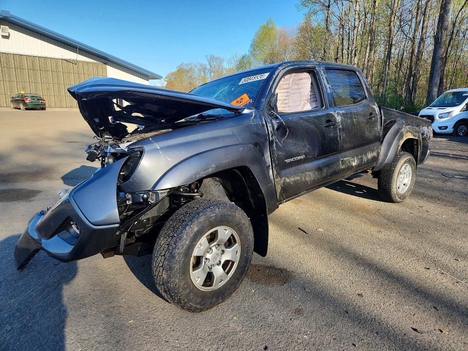 2014 Toyota Tacoma VIN 3TMMU4FN5EM072719 COPART salvage auction — ROLLOVER, Ct - Cert Of Title-Salvage, sold $1,900 on 2026-07-02 (photo 1)