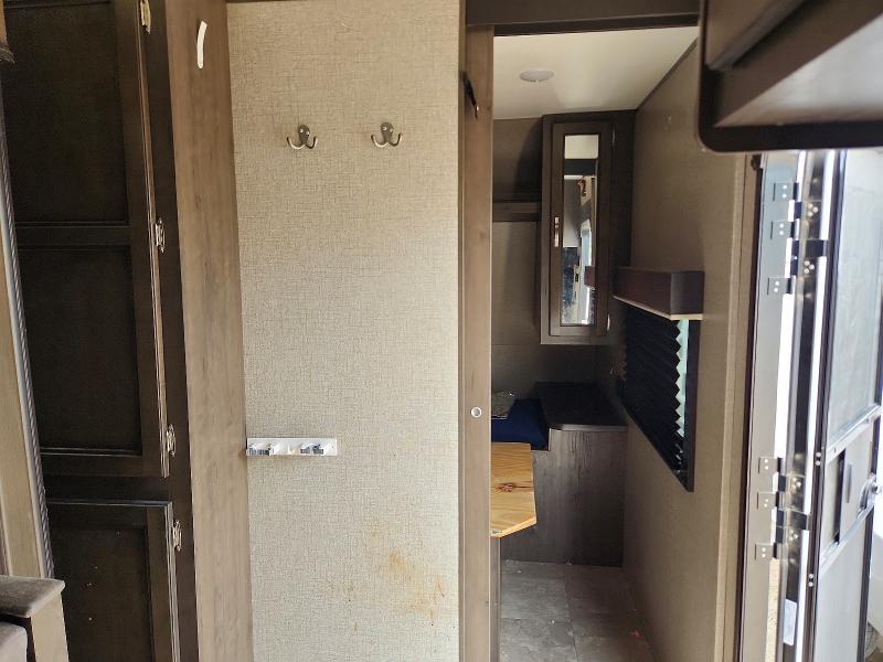 2020 Jaco jay flight VIN 1UJBJ0BR8L17S0341 COPART salvage auction — HAIL, TX - CERTIFICATE OF TITLE, sold $2,100 on 2026-07-28 (photo 5)