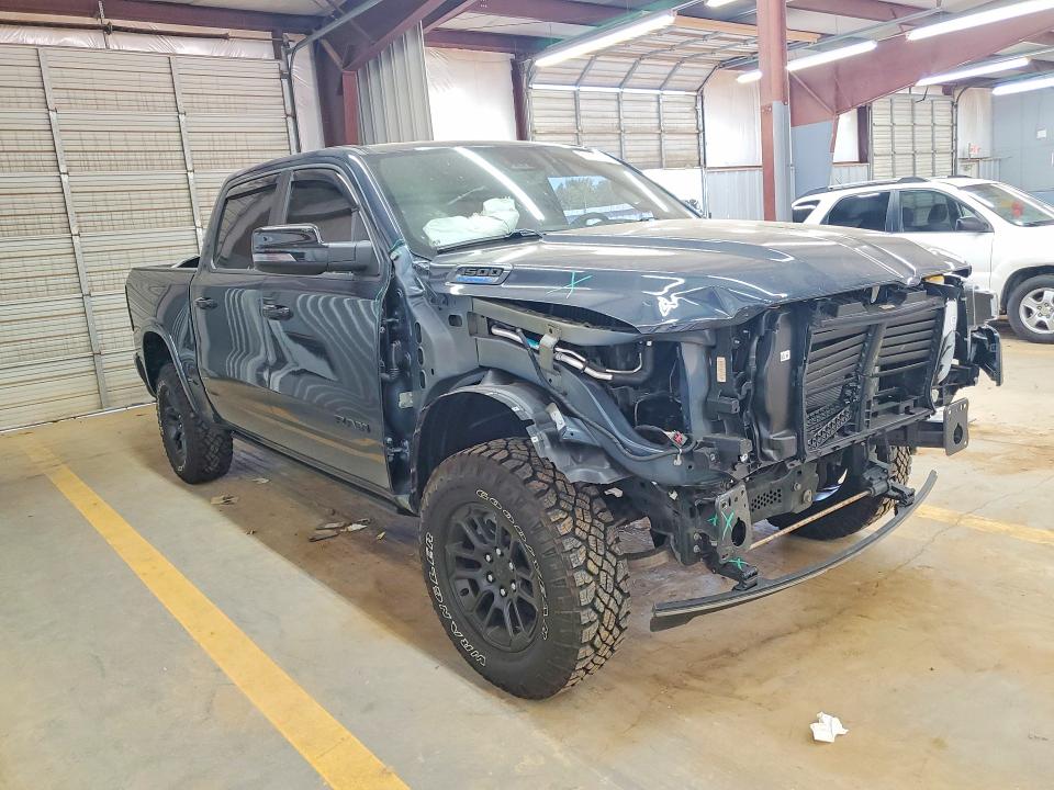 2026 Ram 1500 VIN 1C6SRFFT7TN228613 COPART salvage auction — FRONT END, Nc - Salvage Certificate Of Title, sold $26,750 on 2026-07-29 (photo 4)