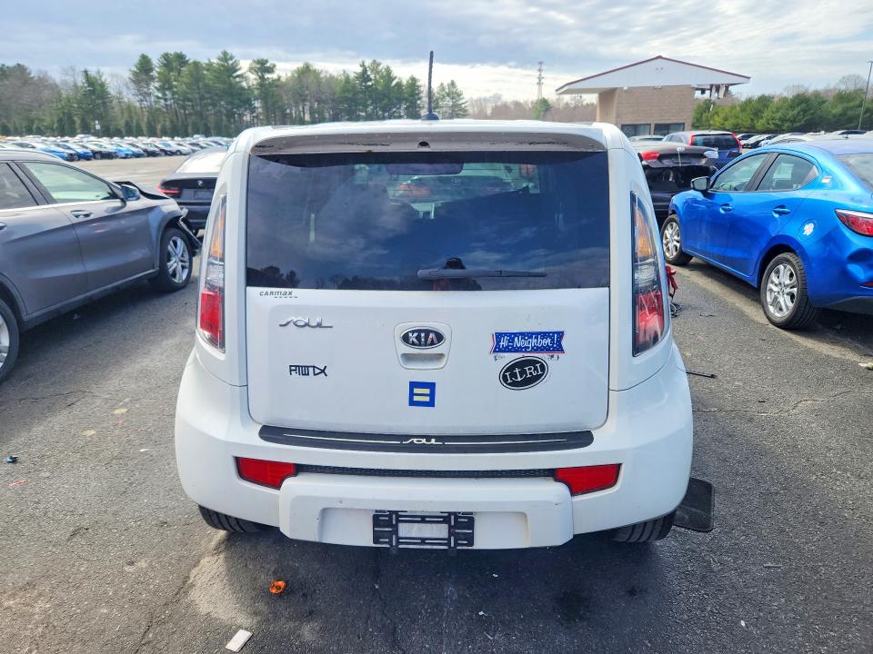 2011 Kia Soul VIN KNDJT2A29B7268529 COPART salvage auction — FRONT END, Id - Salvage Certificate Of Title, sold $475 on 2026-07-21 (photo 6)