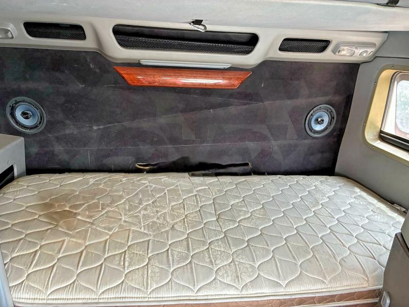 2007 Volvo Vn VIN 4V4NC9KK87N466664 COPART salvage auction — MINOR DENT/SCRATCHES, Tx - Certificate Of Title (P), sold $13,000 on 2026-07-08 (photo 6)