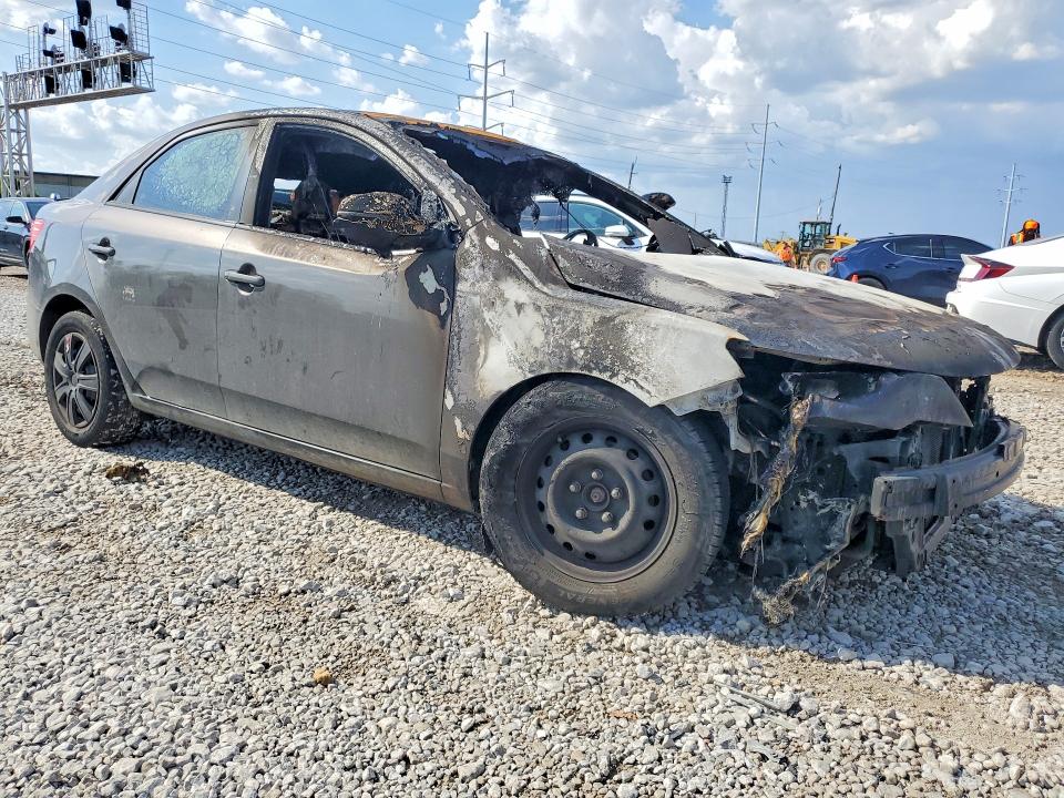 2011 Kia Forte VIN KNAFU4A28B5425328 COPART salvage auction — Burn Engine, OH - CERT OF TITLE-SALVAGE, sold $250 on 2026-07-24 (photo 4)