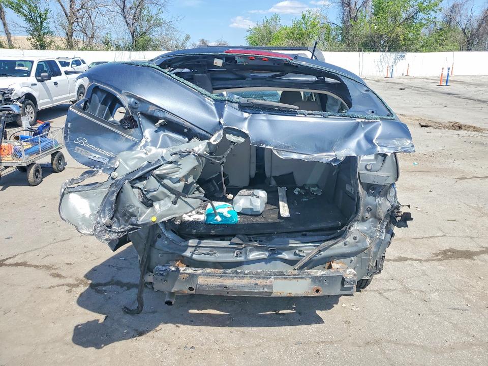 2012 Mazd 5 VIN JM1CW2BL3C0108776 COPART salvage auction — SIDE, MO - SALVAGE CERTIFICATE OF TITLE, sold $200 on 2026-07-24 (photo 6)