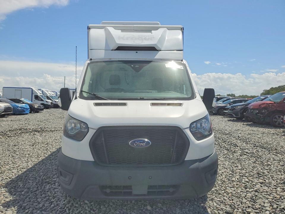 2021 Ford Transit VIN 1FDBW5Z84MKA84374 COPART salvage auction — MINOR DENT/SCRATCHES, Fl - Certificate Of Title, sold $11,000 on 2026-07-30 (photo 5)