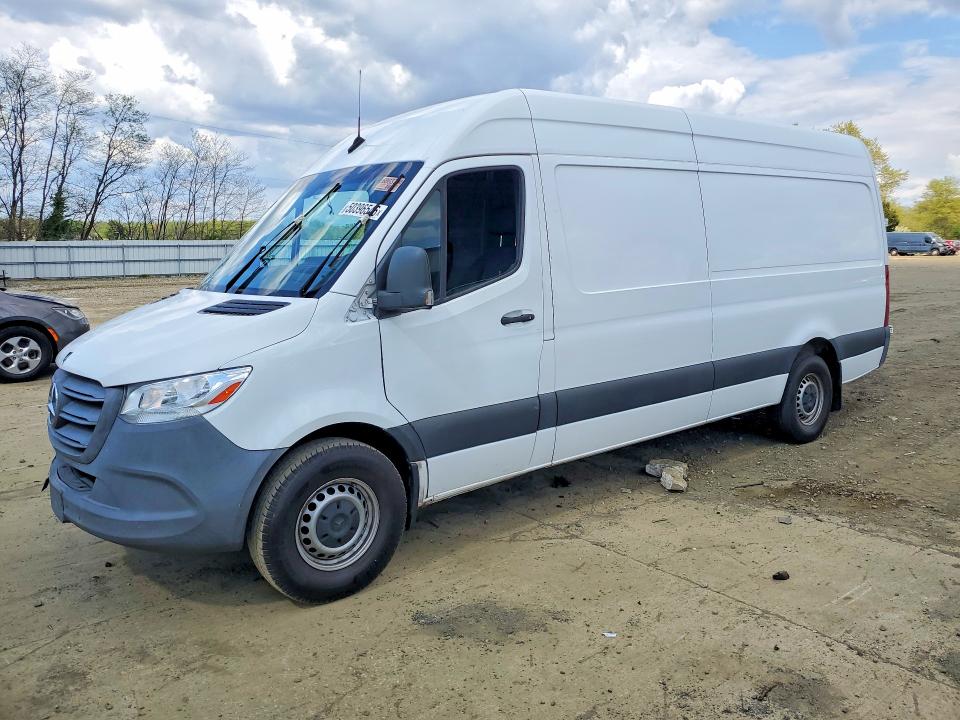 2021 Mercedes-benz Sprinter VIN W1W40CHY1MT056549 COPART salvage auction — MINOR DENT/SCRATCHES, Wv - Certificate Of Title, sold $13,500 on 2026-07-08 (photo 1)