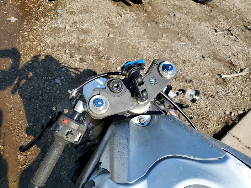 2008 Suzuki Gsx-r600 VIN JS1GN7EA882104949 COPART salvage auction — FRONT END, Il - Salvage Certificate, sold $350 on 2026-07-02 (photo 7)