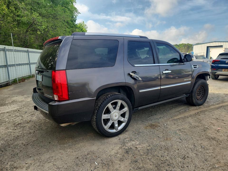 2010 Cadillac Escalade VIN 1GYUKCEFXAR171484 COPART salvage auction — FRONT END, Ar - Cert Of Title-Salvage, sold $1,900 on 2026-07-09 (photo 3)