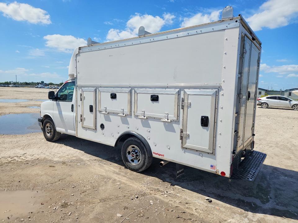 2018 Gmc Savana VIN 1GD07RFG8J1197902 COPART salvage auction — MINOR DENT/SCRATCHES, Fl - Certificate Of Title (P), sold $350 on 2026-07-09 (photo 2)