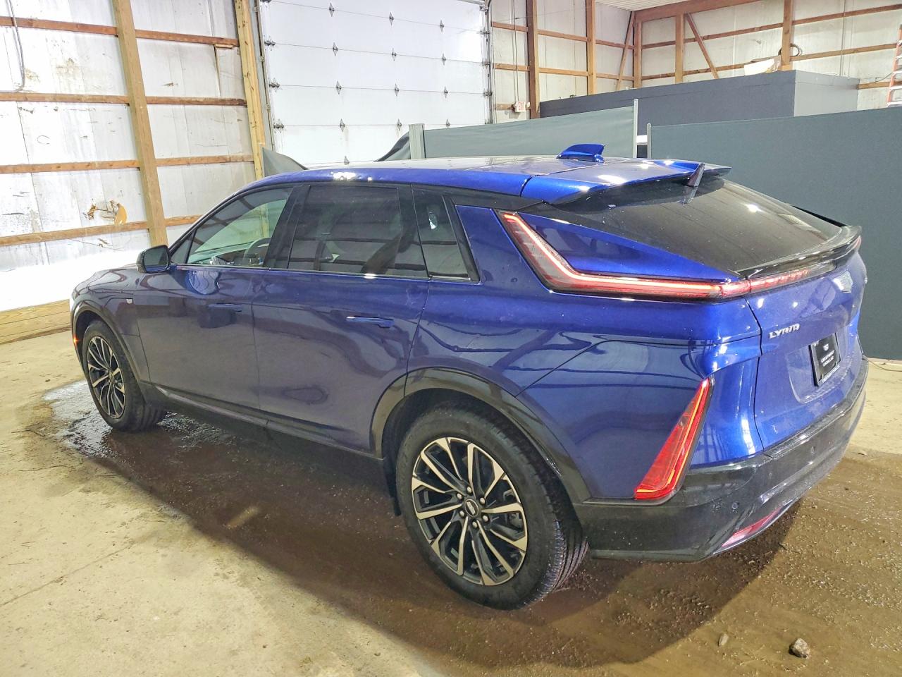 2025 Cadillac LYRIQ VIN 1GYKPURL4SZ318401 COPART salvage auction — Hail, OH - CERT OF TITLE-SALVAGE, sold $25,750 on 2026-07-02 (photo 2)