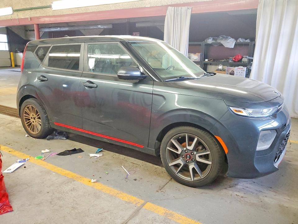 2020 Kia Soul VIN KNDJ63AU3L7085644 COPART salvage auction — MINOR DENT/SCRATCHES, In - Certificate Of Title, sold $1,250 on 2026-07-09 (photo 4)