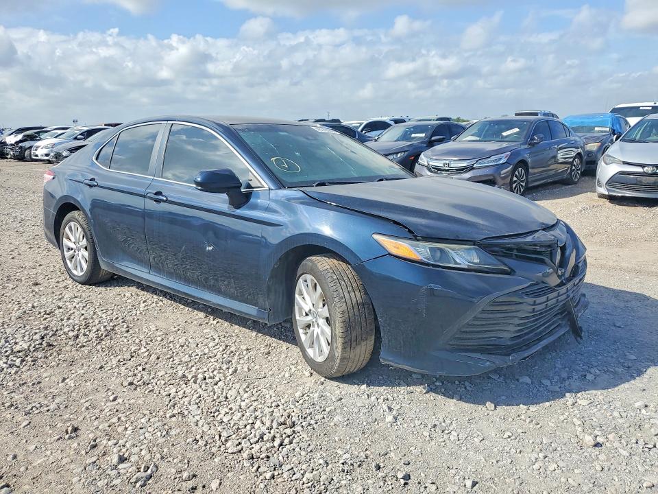 2018 Toyota VIN 4T1B11HK9JU537537 COPART salvage auction — SIDE, Tx - Salvage Vehicle Title, sold $2,000 on 2026-07-02 (photo 4)