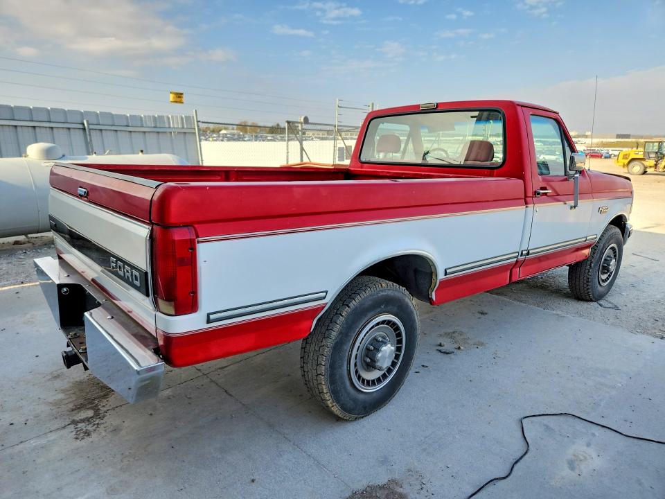 1992 Ford F-250 VIN 2FTHF25M0NCA91876 COPART salvage auction — MECHANICAL, Ne - Certificate Of Title, sold $3,250 on 2026-07-02 (photo 3)