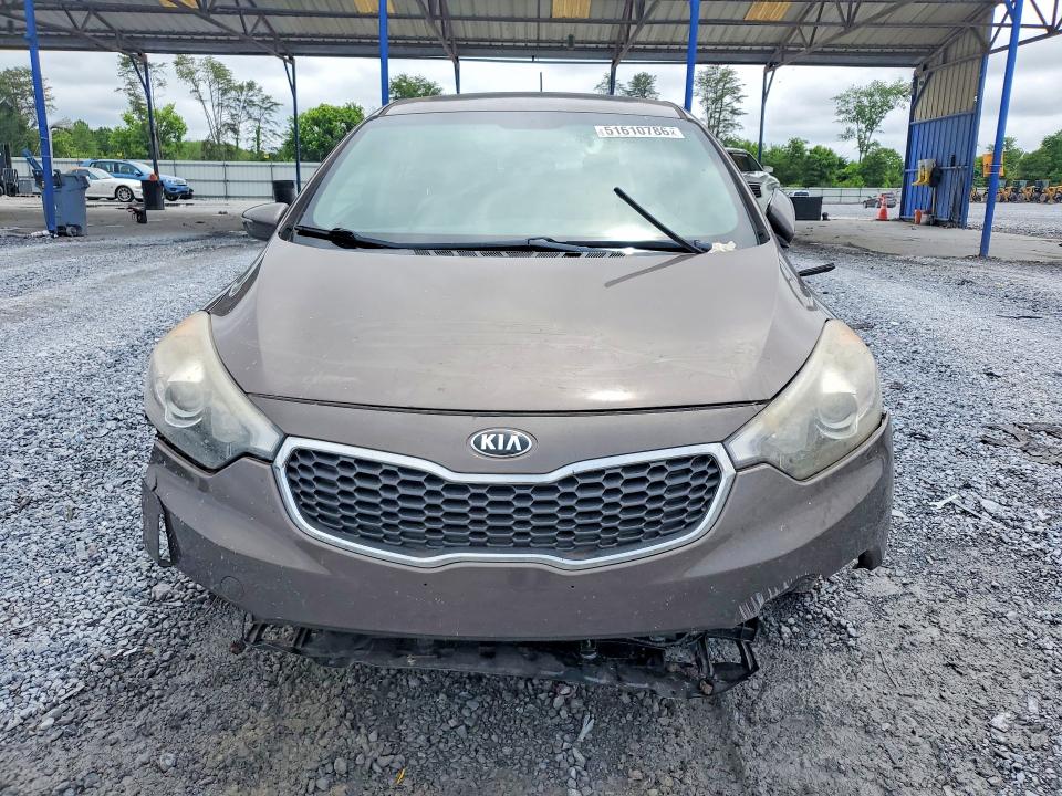 2014 Kia Forte VIN KNAFX5A84E5200684 COPART salvage auction — ROLLOVER, Ga - Cert Of Title-Salvage, sold $900 on 2026-07-09 (photo 5)