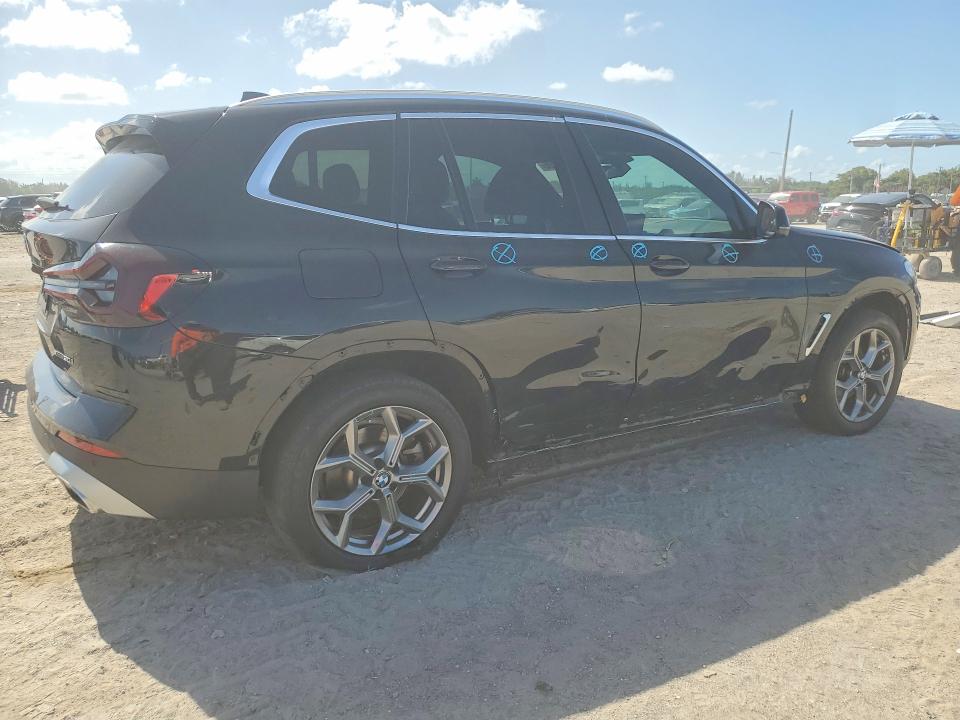 2024 BMW VIN 5UX53DP09R9V39251 COPART salvage auction — SIDE, Salvage Title, sold $21,200 on 2026-07-23 (photo 3)