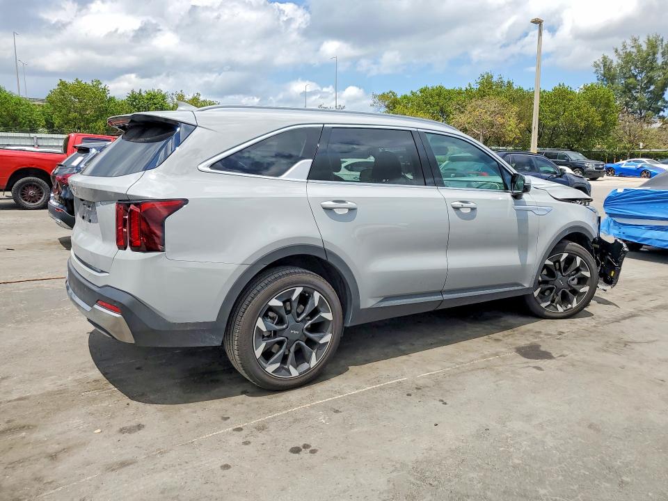 2025 Kia Sorento VIN 5XYRH4JF2SG397864 COPART salvage auction — FRONT END, FL - CERT OF TITLE SLVG REBUILDABLE, sold $11,700 on 2026-07-13 (photo 3)