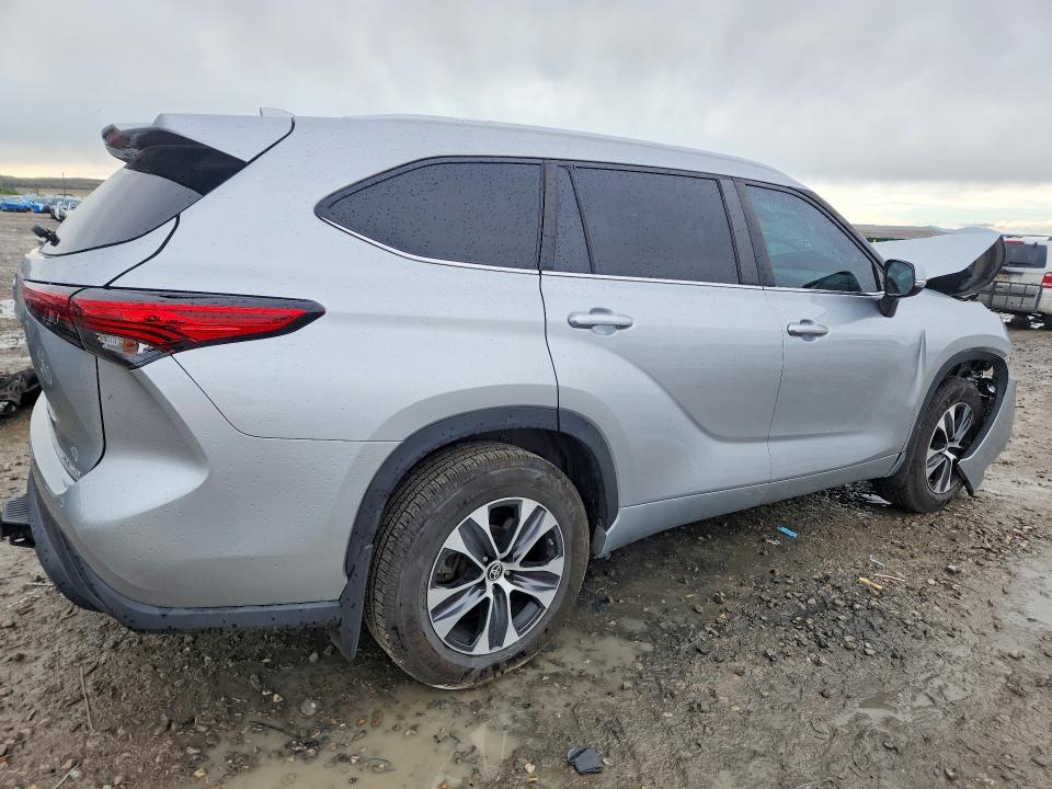2023 Toyota Highlander VIN 5TDKDRBH4PS006377 COPART salvage auction — FRONT END, Ut - Salvage Certificate, sold $9,600 on 2026-07-07 (photo 3)