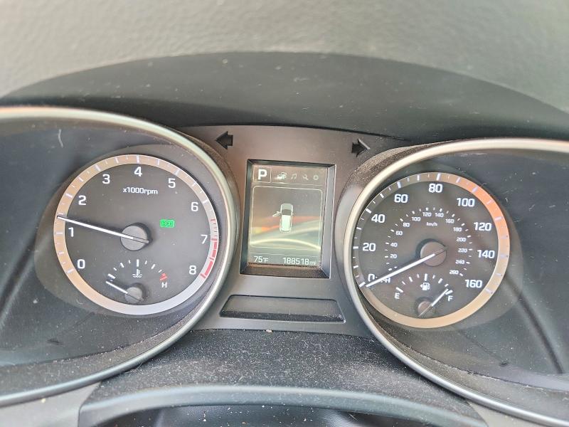 2017 Hyundai Santa fe VIN KM8SM4HF7HU171440 COPART salvage auction — FRONT END, IL - SALVAGE CERTIFICATE, sold $1,500 on 2026-07-06 (photo 9)