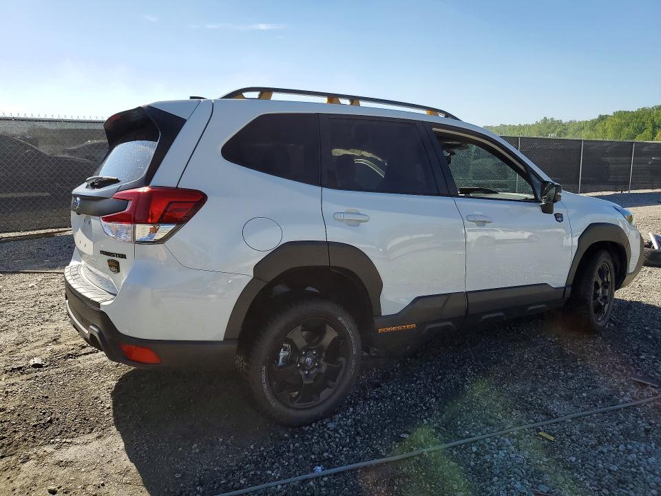 2025 Subaru Forester VIN JF2SKAHC6SH406247 COPART salvage auction — SIDE, Sc - Cert Of Title-Salvage, sold $9,800 on 2026-07-08 (photo 3)