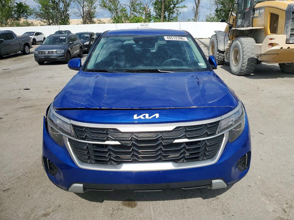 2024 Kia Seltos VIN KNDEPCAA4R7475794 COPART salvage auction — SIDE, Mo - Salvage Certificate Of Title, sold $3,900 on 2026-07-17 (photo 5)