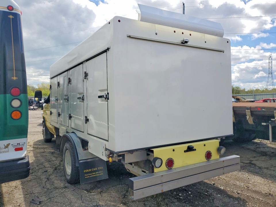 2019 Ford Econoline VIN 1FDXE4FS1KDC52265 COPART salvage auction — MINOR DENT/SCRATCHES, Mi - Certificate Of Title, sold $10,000 on 2026-09-15 (photo 2)